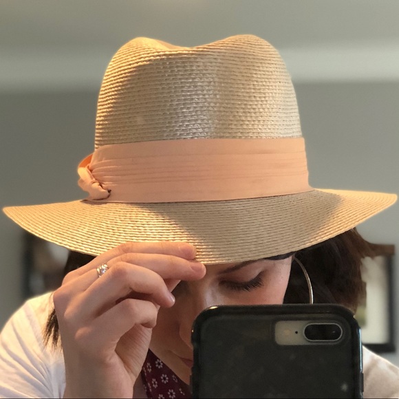 Vintage Hat With Pink Ribbon - Picture 3 of 6